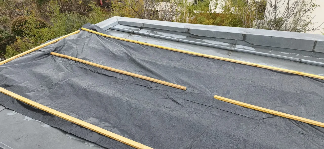 Vue aérienne de toiture réalisée par Toit des Dômes (2) — vue d'ensemble