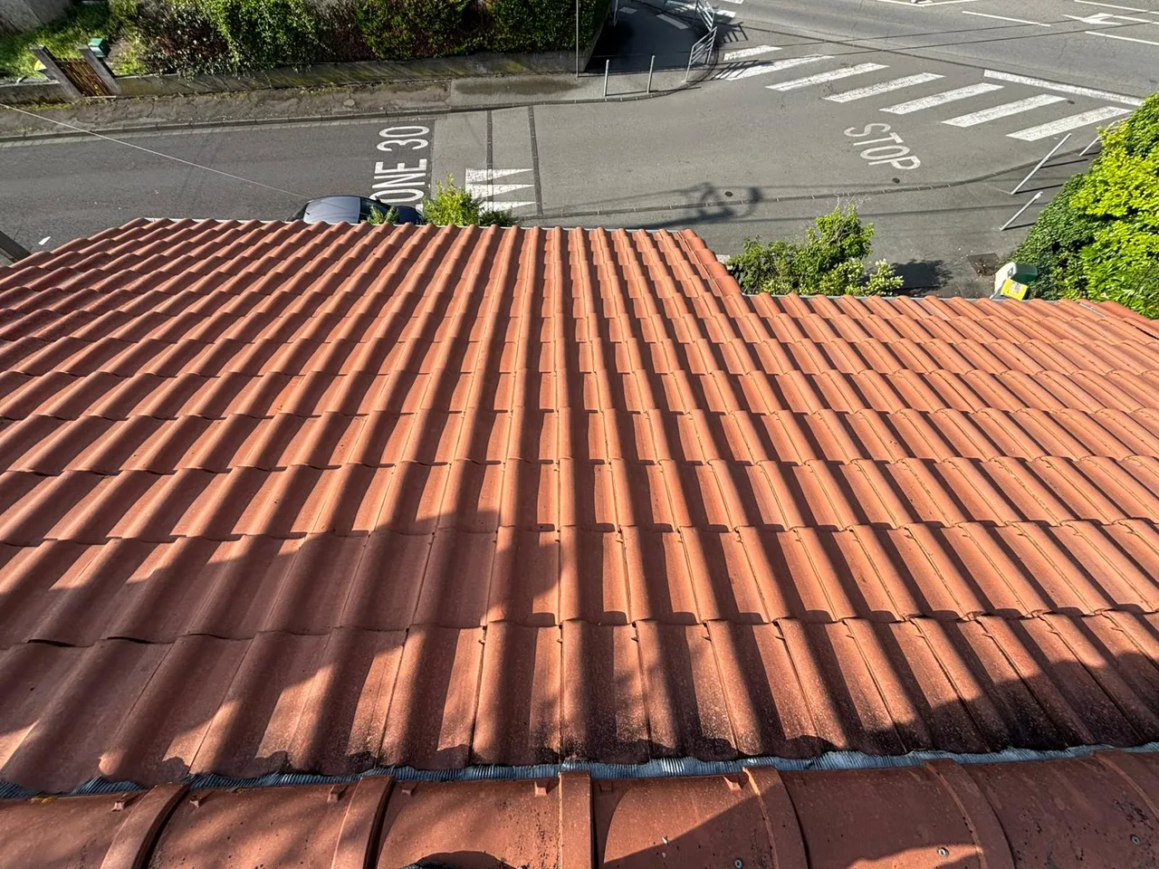 Toiture rénovée par Toit des Dômes à Clermont-Ferrand (107) — vue d'ensemble